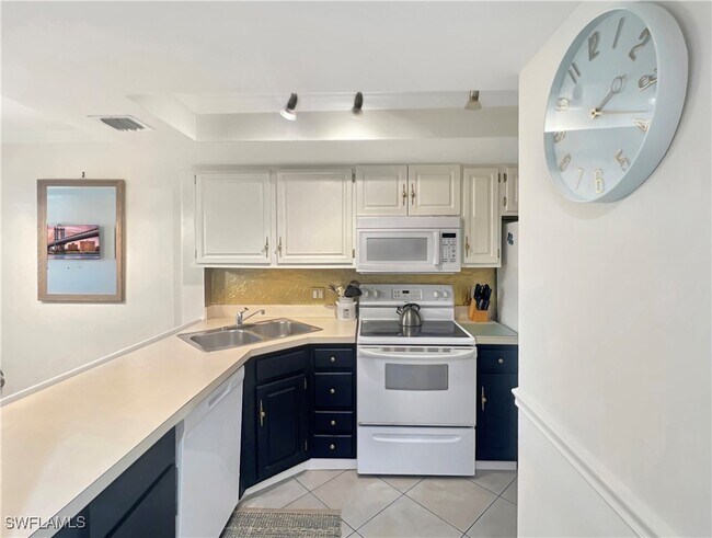 Building Photo - 600 Neapolitan Way