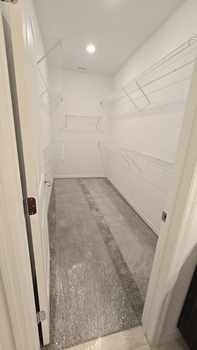 Building Photo - 757 Blind Oak Cir