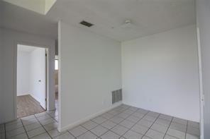 Building Photo - 2040 San Marcos Dr SE