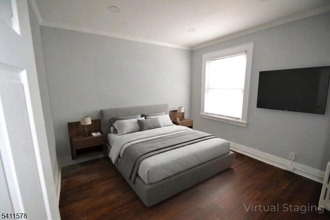 Building Photo - 56 Hobart Pl