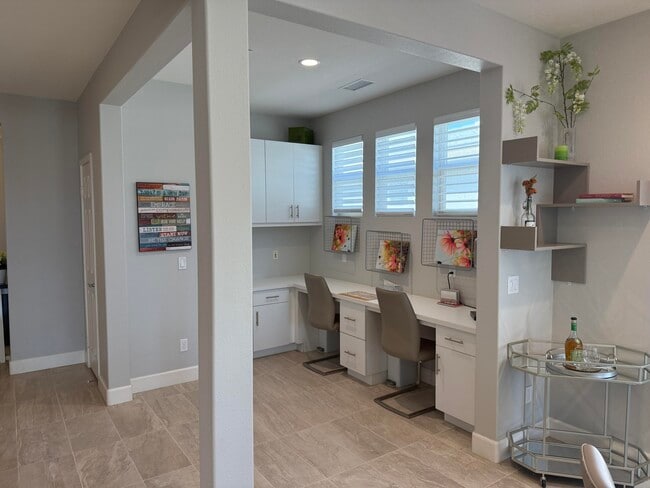 Building Photo - 82721 Rosewood Dr