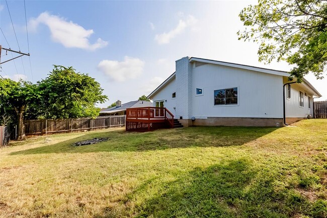 Building Photo - 506 Stonebridge Dr