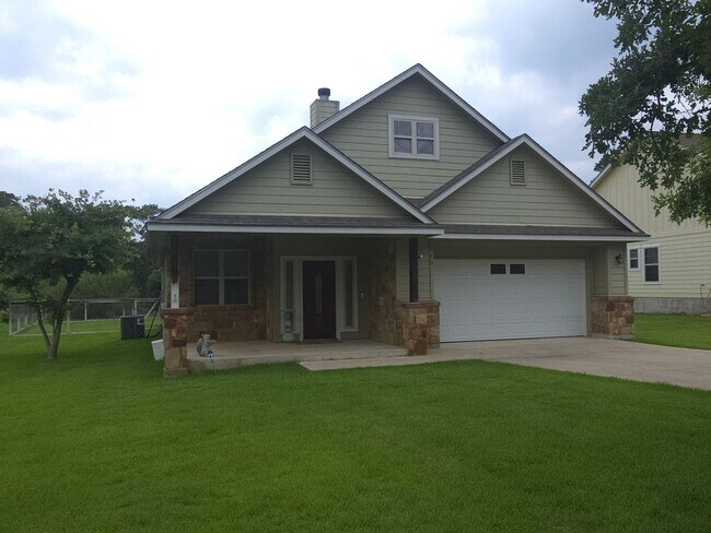 Building Photo - 140 Manawianui Dr