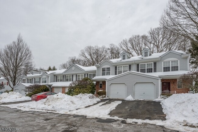 Building Photo - 63 Hickory Way