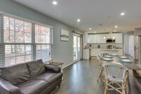 Building Photo - 3102 Hillside Ave