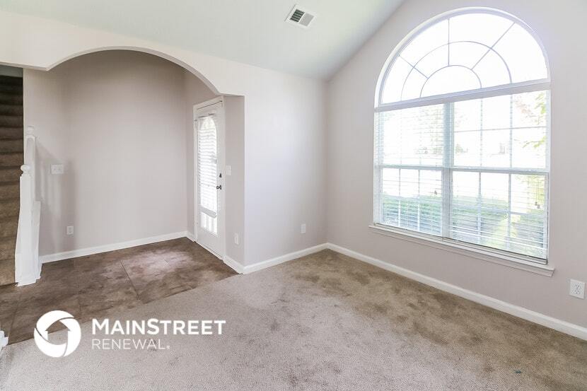 Building Photo - 2590 S Hills