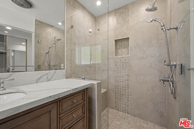 Building Photo - 8704 Gregory Wy