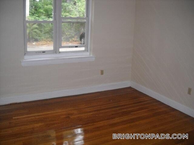 Building Photo - 65 Chiswick Rd