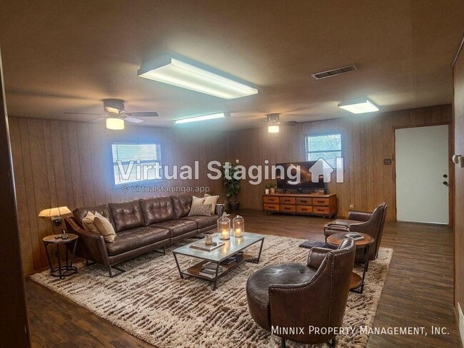 Building Photo - 3606 Tanner Dr