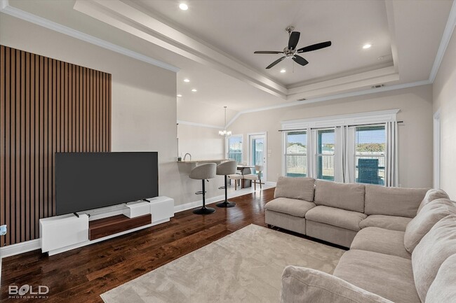 Building Photo - 4008 False River Dr