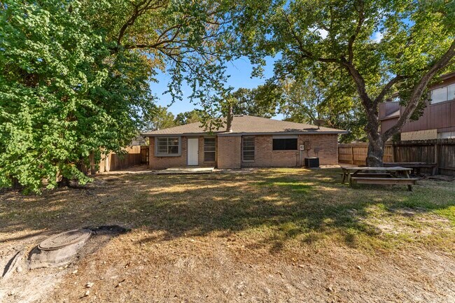 Building Photo - 4907 Tealgate Dr