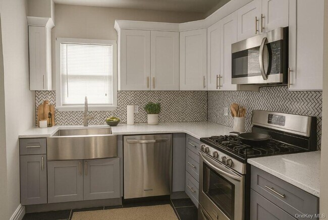 Primary Photo - 492A Cornell Ave