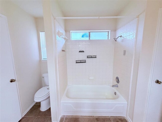 Building Photo - 16924 Cactus Blossom Dr