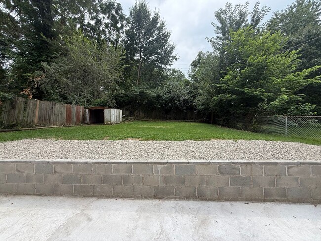 Building Photo - 9066 Pallardy Ln