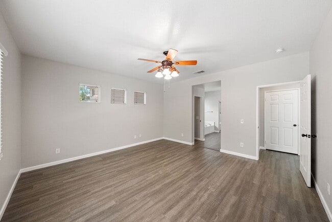 Building Photo - 24898 Sunset Vista Ave