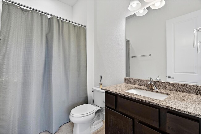 Building Photo - 404 Prairie Clover Dr