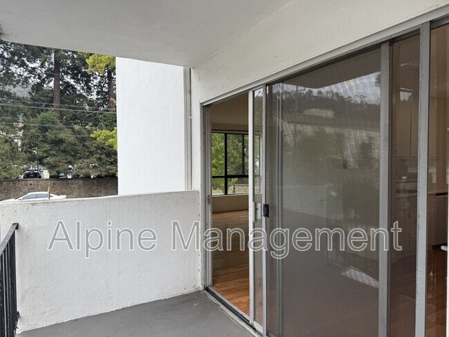 Building Photo - 2632 Warring St