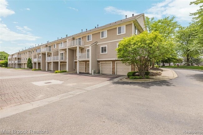 Building Photo - 1071 Beaver Run