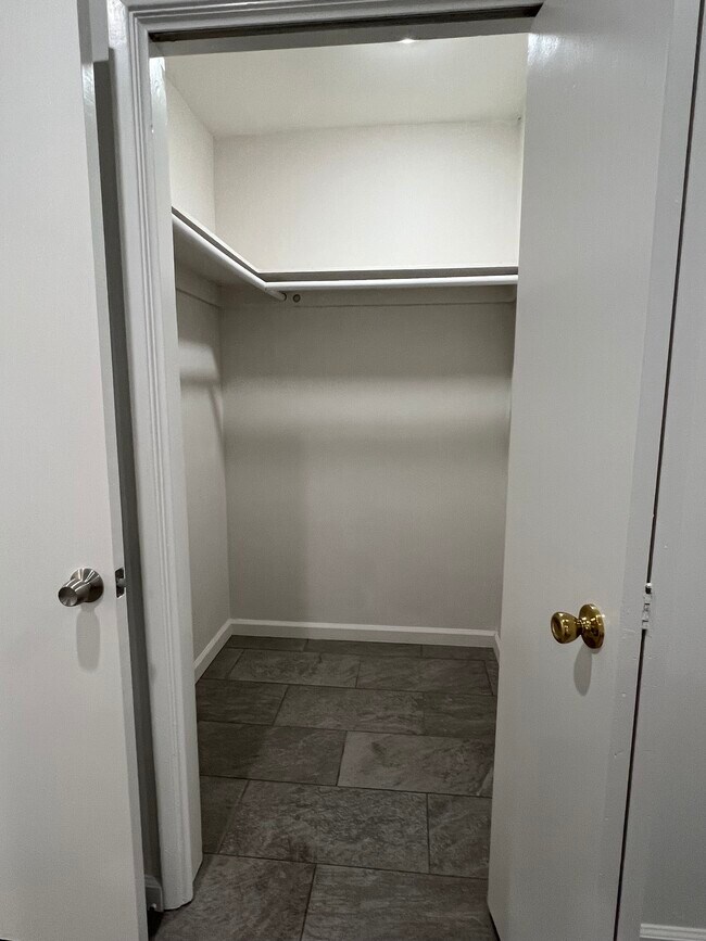 Bedroom closet - 319 Mariposa Ave