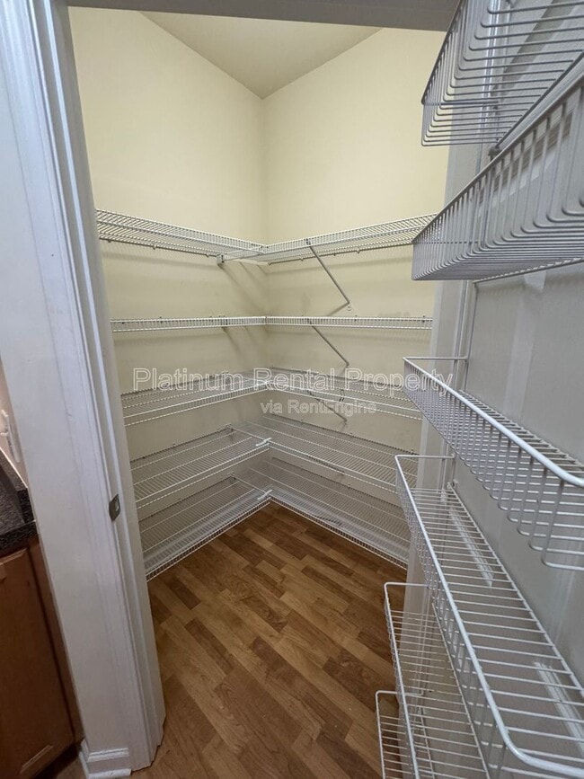 Building Photo - 4805 W Village Way