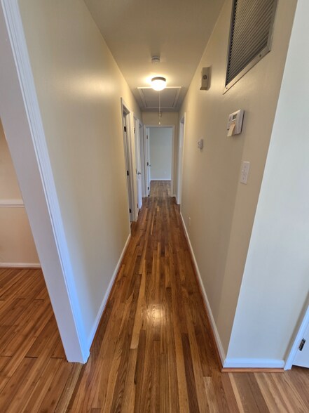 Building Photo - 20716 Vernetta Ln