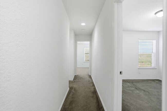 Building Photo - Spacious 4-Bedroom Home with Flexible Floor Plan in Growing West San Antonio