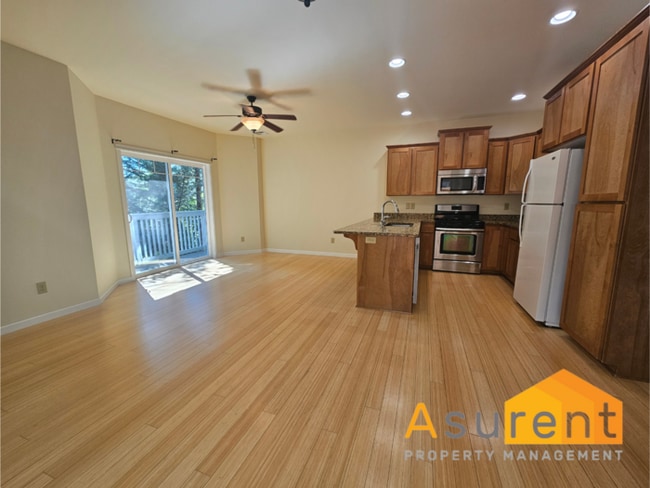 Building Photo - Adorable Jacksonville Duplex Available Soon!