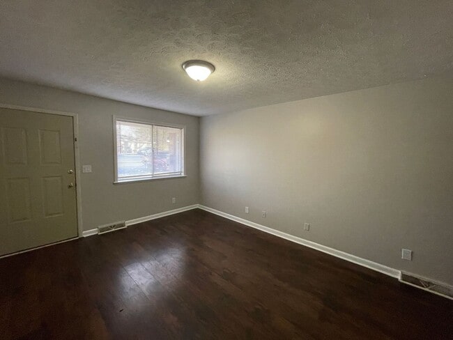 Interior Photo - Chamberlain Pines