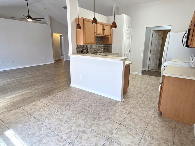 Building Photo - 116 Drake Way