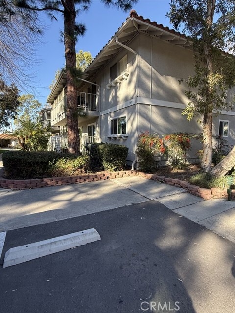 Building Photo - 669 Via Mendoza