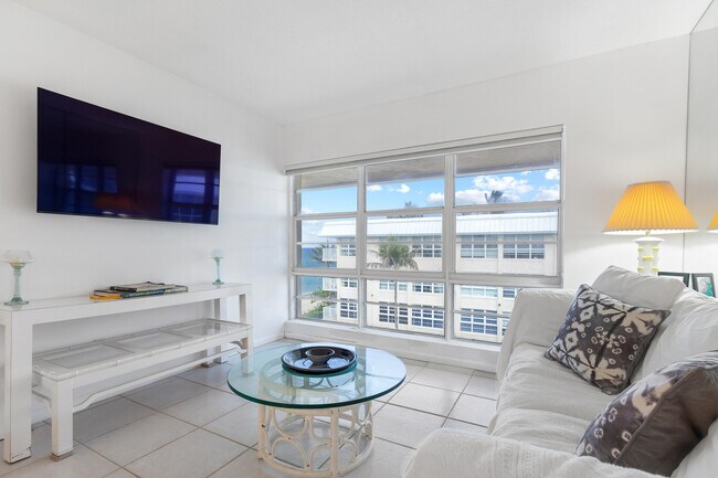 Building Photo - 3851 N Ocean Blvd