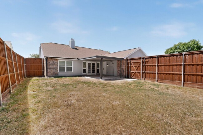Building Photo - 4420 Seville Ln