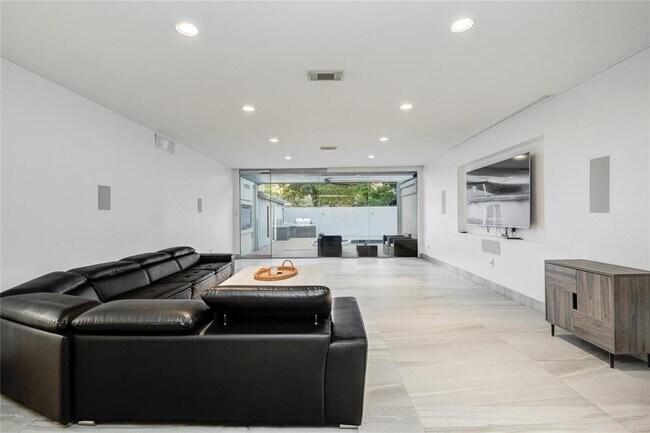 Building Photo - 5754 Wigton Dr
