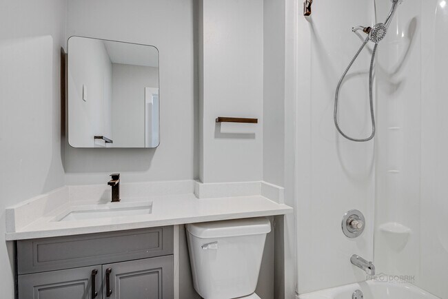 Building Photo - 201 S Main St