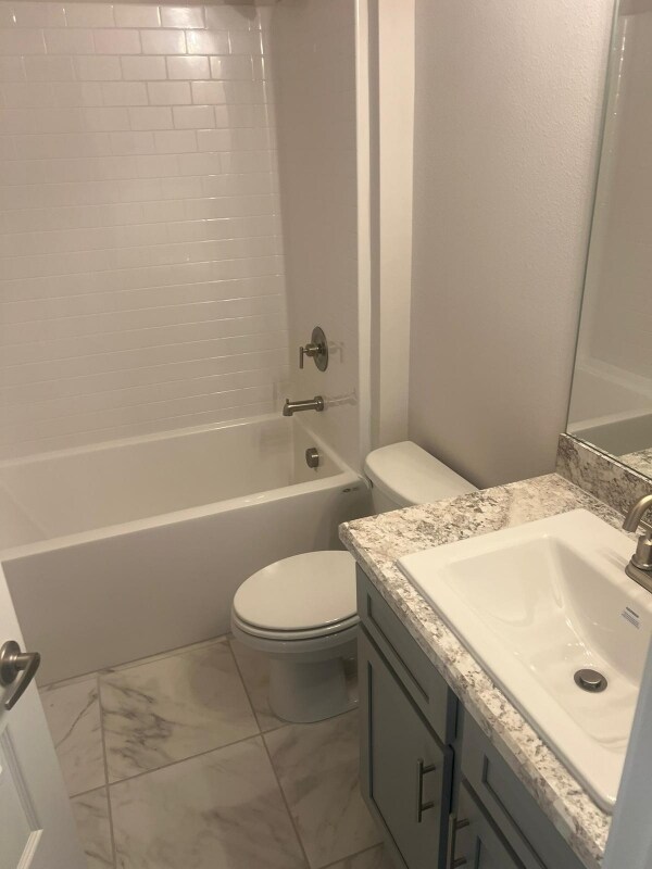 Building Photo - 5251 San Benedetto Pl