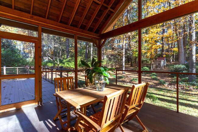 Building Photo - 5008 Wood Valley Dr