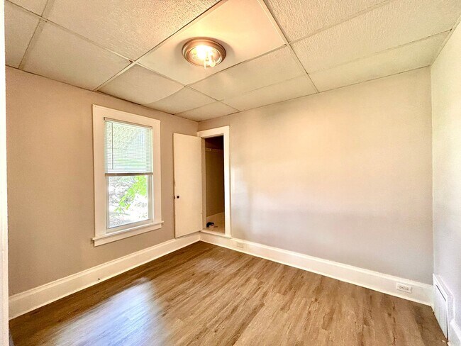 Building Photo - 1783 Sanford St