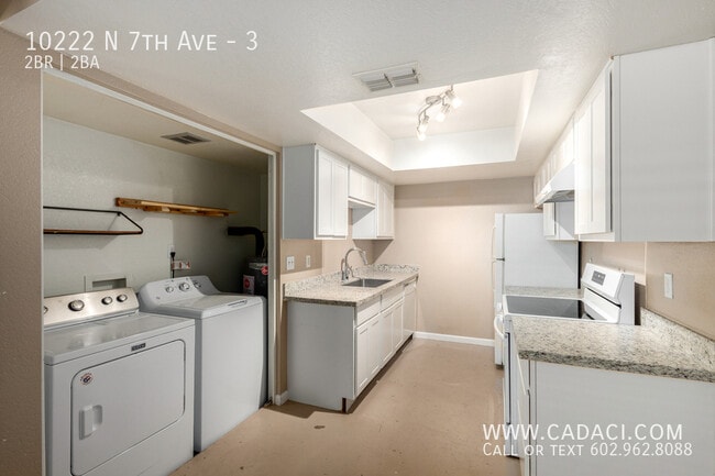 Building Photo - 10222 N 7th Ave