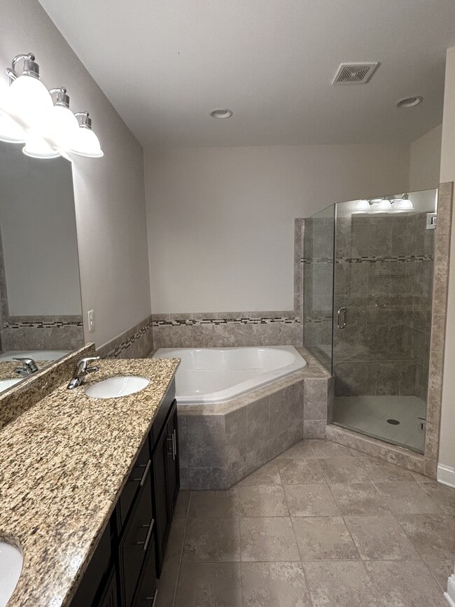 Building Photo - 617 Sprintsail Way