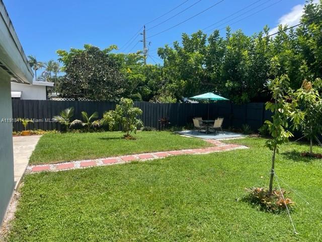 Building Photo - 40 NE 48th Ct