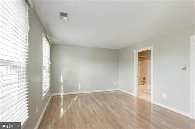 Building Photo - 14213 Floral Park Dr