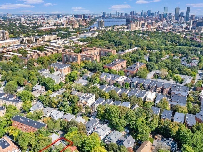 Building Photo - 30 Stetson St