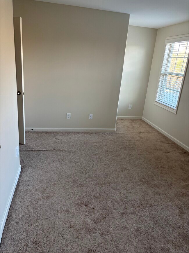 Building Photo - 118 Great Oak Way