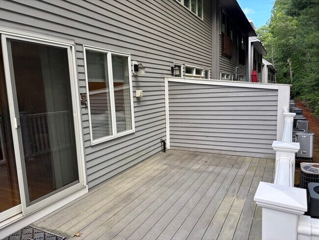 Building Photo - 701 Sherwood Forest Ln