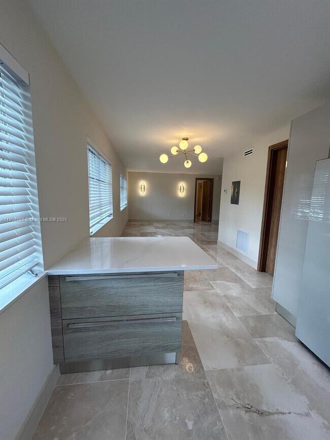 Building Photo - 1060 92nd St