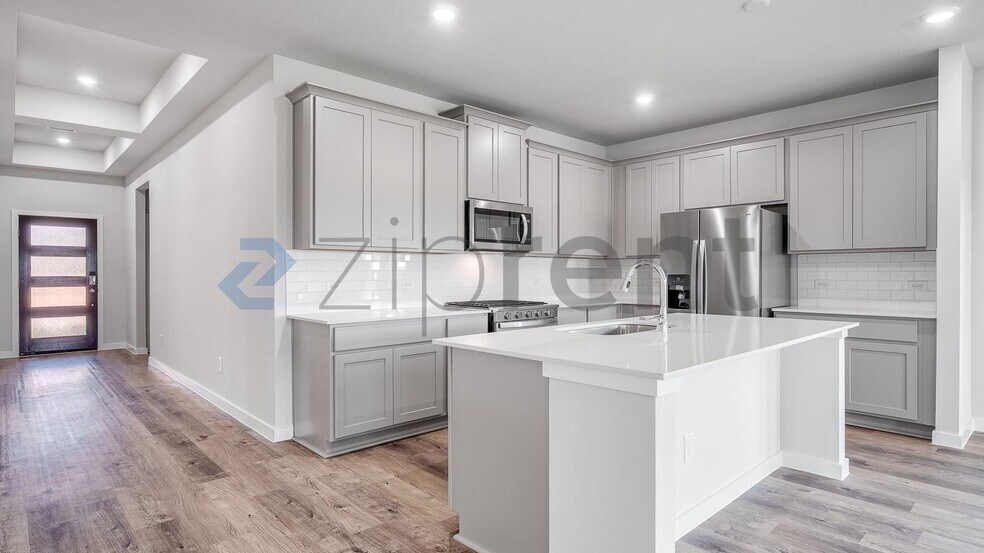 Building Photo - 27327 Blue Pool Dr