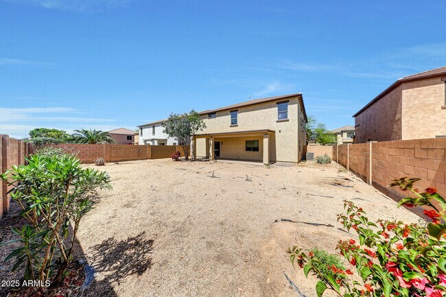 Building Photo - 9423 W Monte Vista Rd