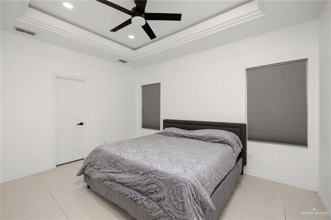 Building Photo - 18 Duncan Ln