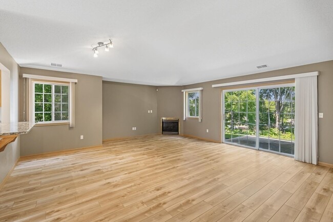 Building Photo - 220 Emerson Ave E