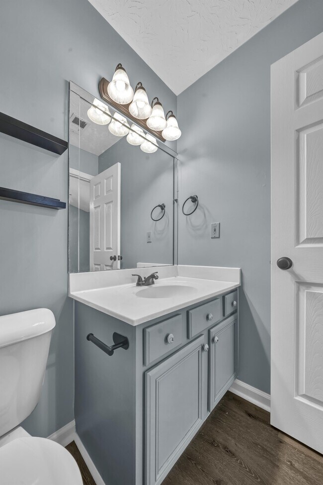 Building Photo - 1201 Red Stone Dr